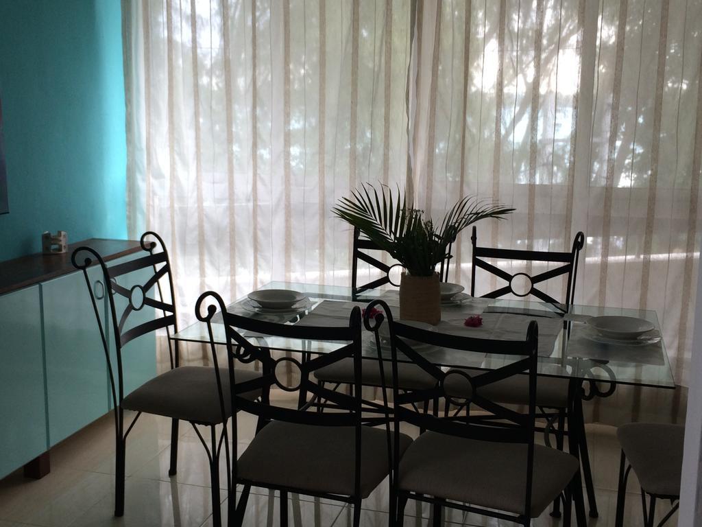 Seaview Holiday Apartments Grand Baie Exterior photo